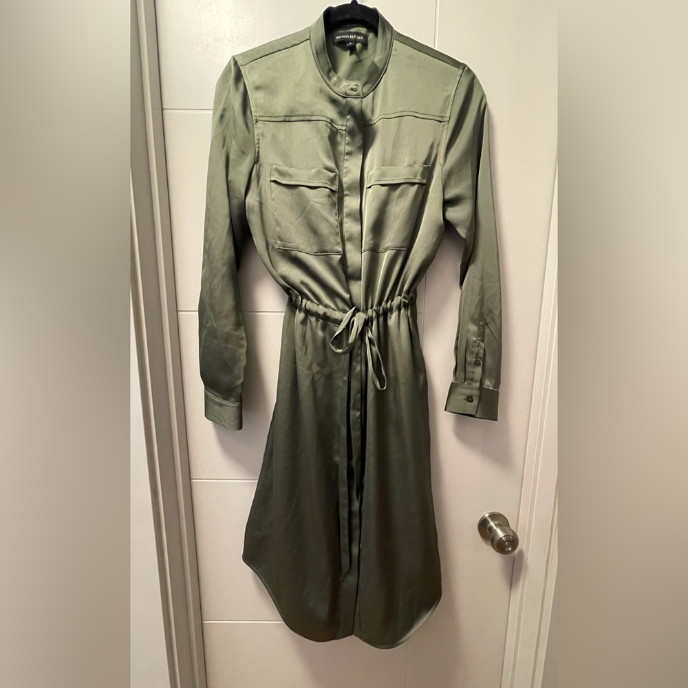 -SOLD-Banana Republic Long Sleeve Dress